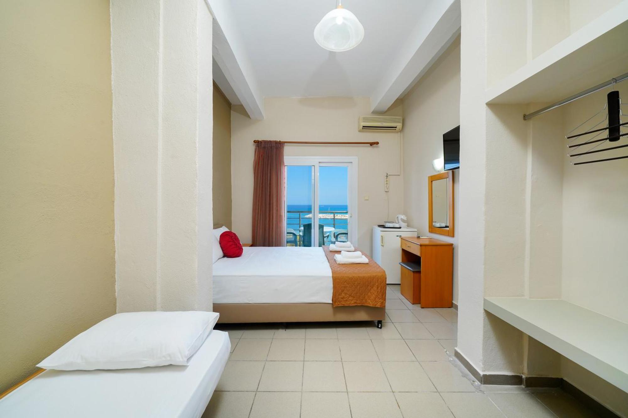 Hotel Papageorgiou Лименария Екстериор снимка
