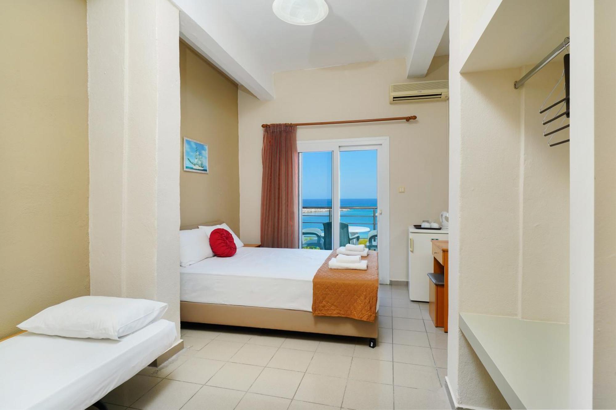 Hotel Papageorgiou Лименария Екстериор снимка