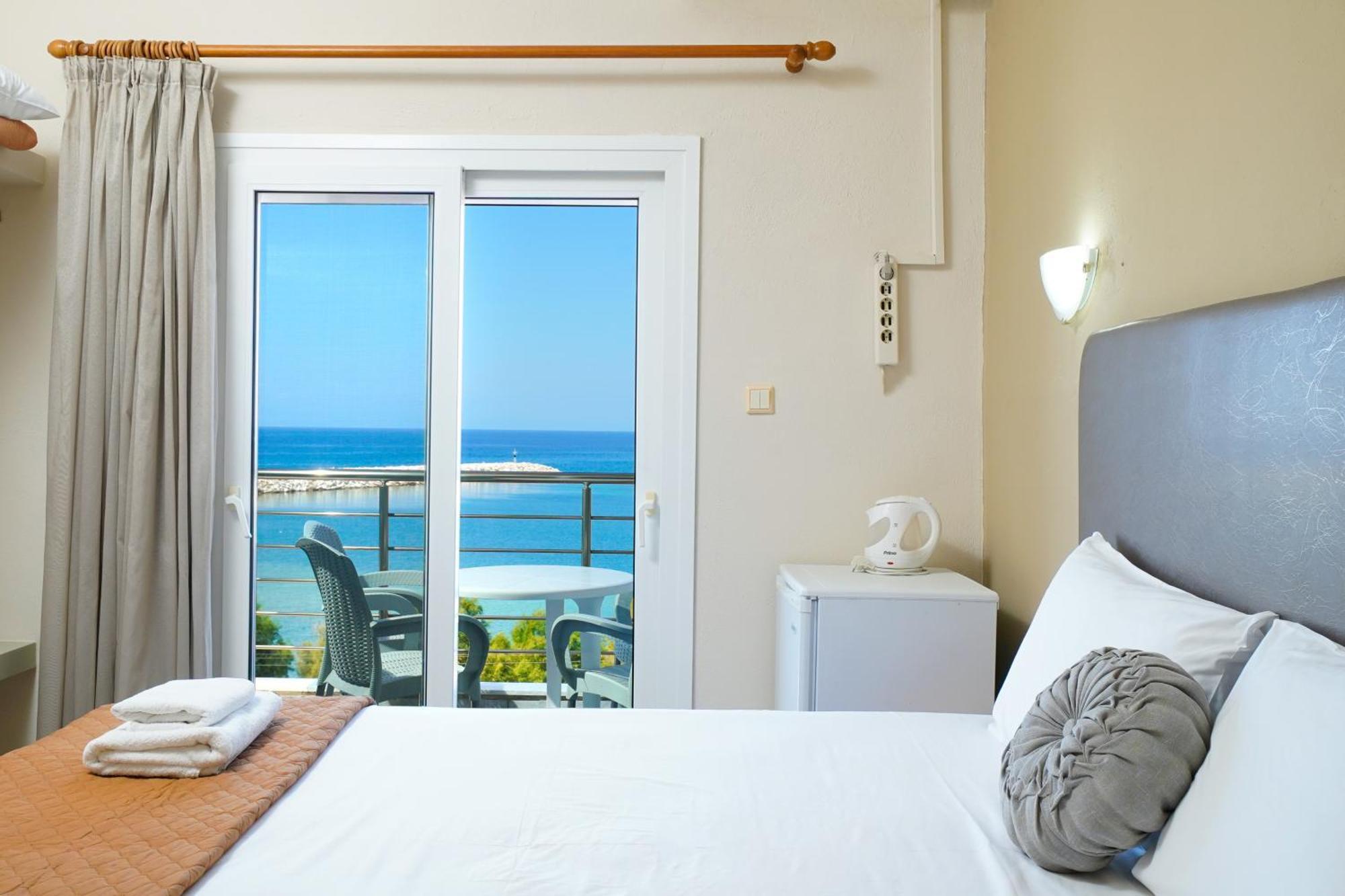 Hotel Papageorgiou Лименария Екстериор снимка