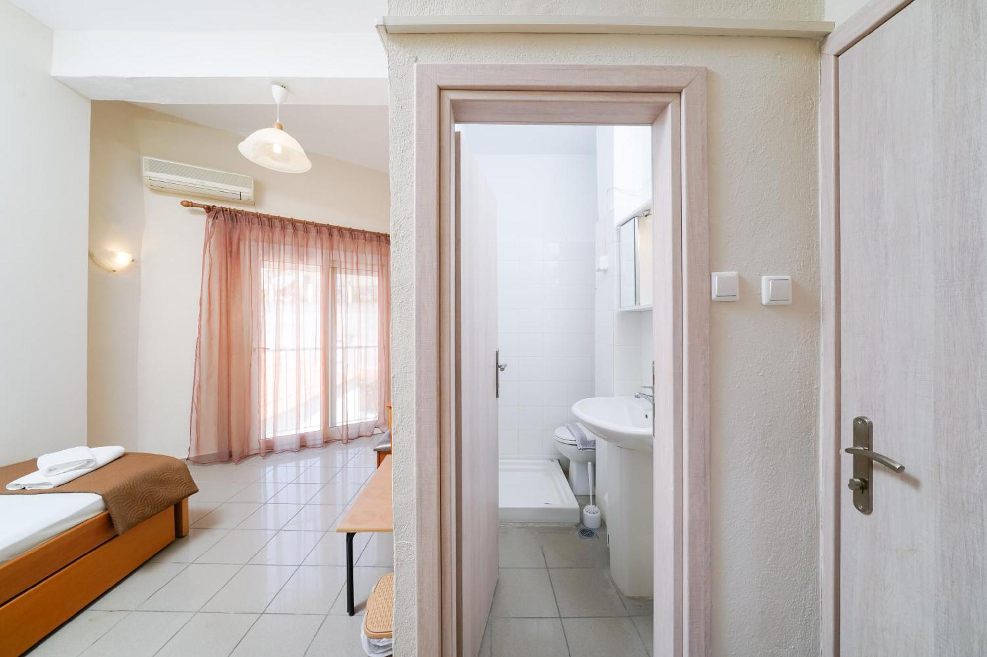 Hotel Papageorgiou Лименария Екстериор снимка